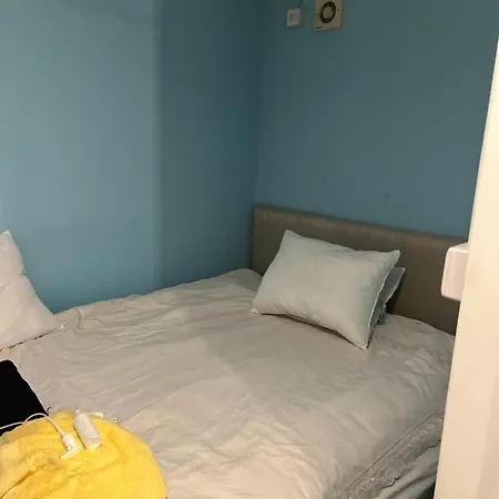 Room ホームステイ *