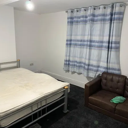 Homestay Room *
